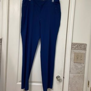 Chico’s Zenergy navy blue light weight pants, size 2 ( large) like new